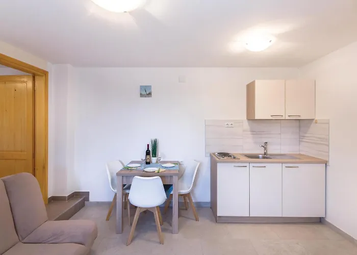 Апартаменты One-bedroom In Ploce Блаце