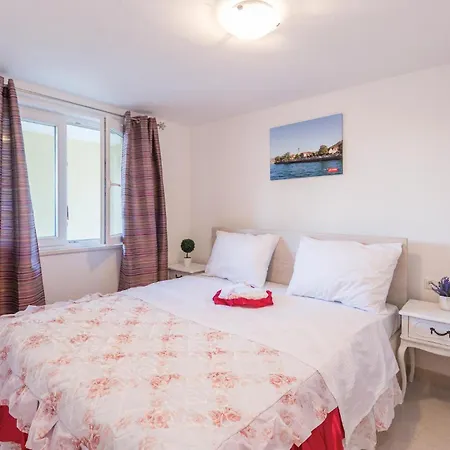 One-bedroom In Ploce *