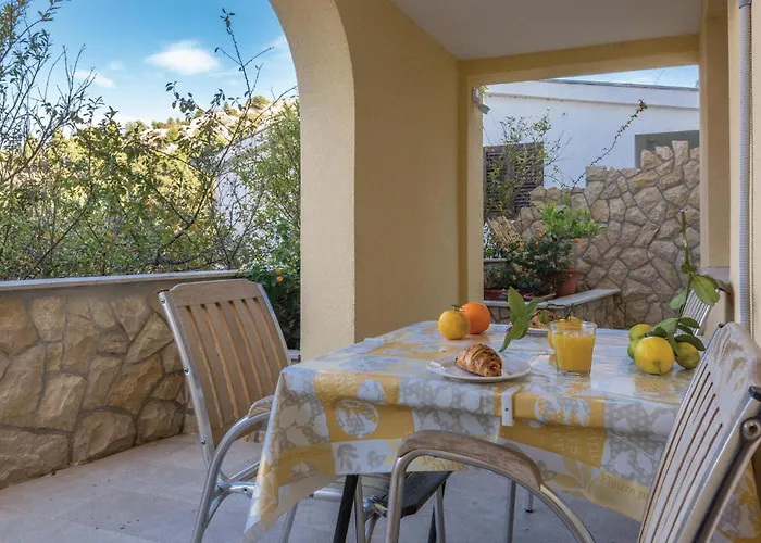 One-bedroom In Ploce 布拉采